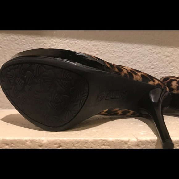 Bebe heels - Picture 4 of 6